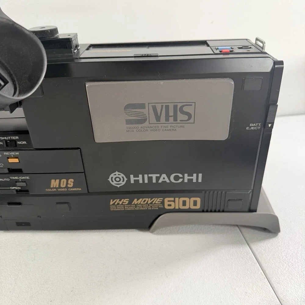 Hitachi VM-6100A S-VHS Camcorder Video Camera POWERS ON AS IS READ